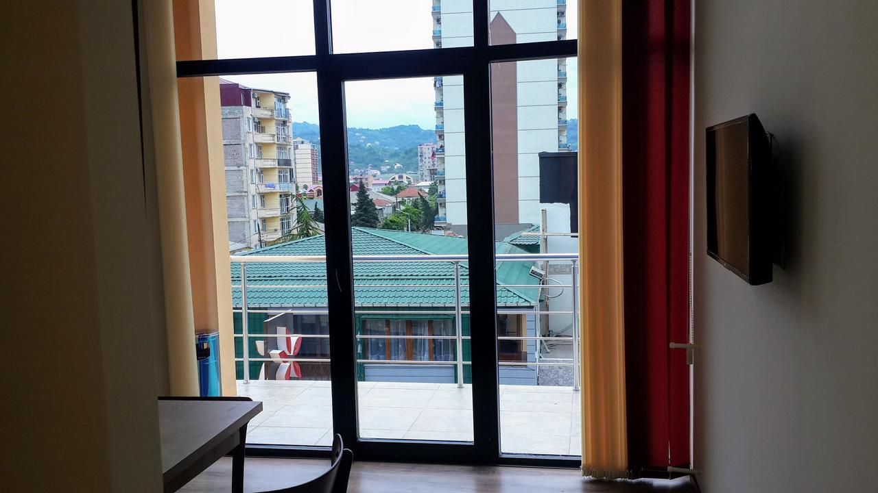 Blossom Hotel Batumi Exterior foto