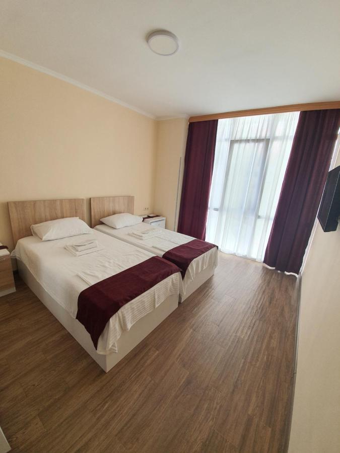 Blossom Hotel Batumi Exterior foto