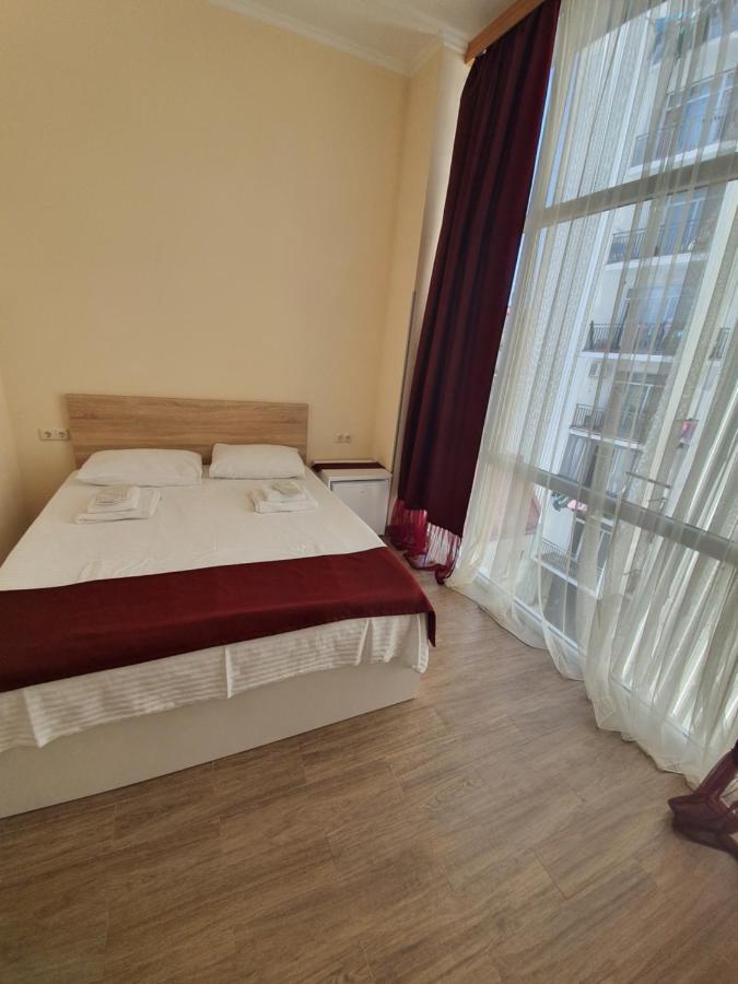 Blossom Hotel Batumi Exterior foto
